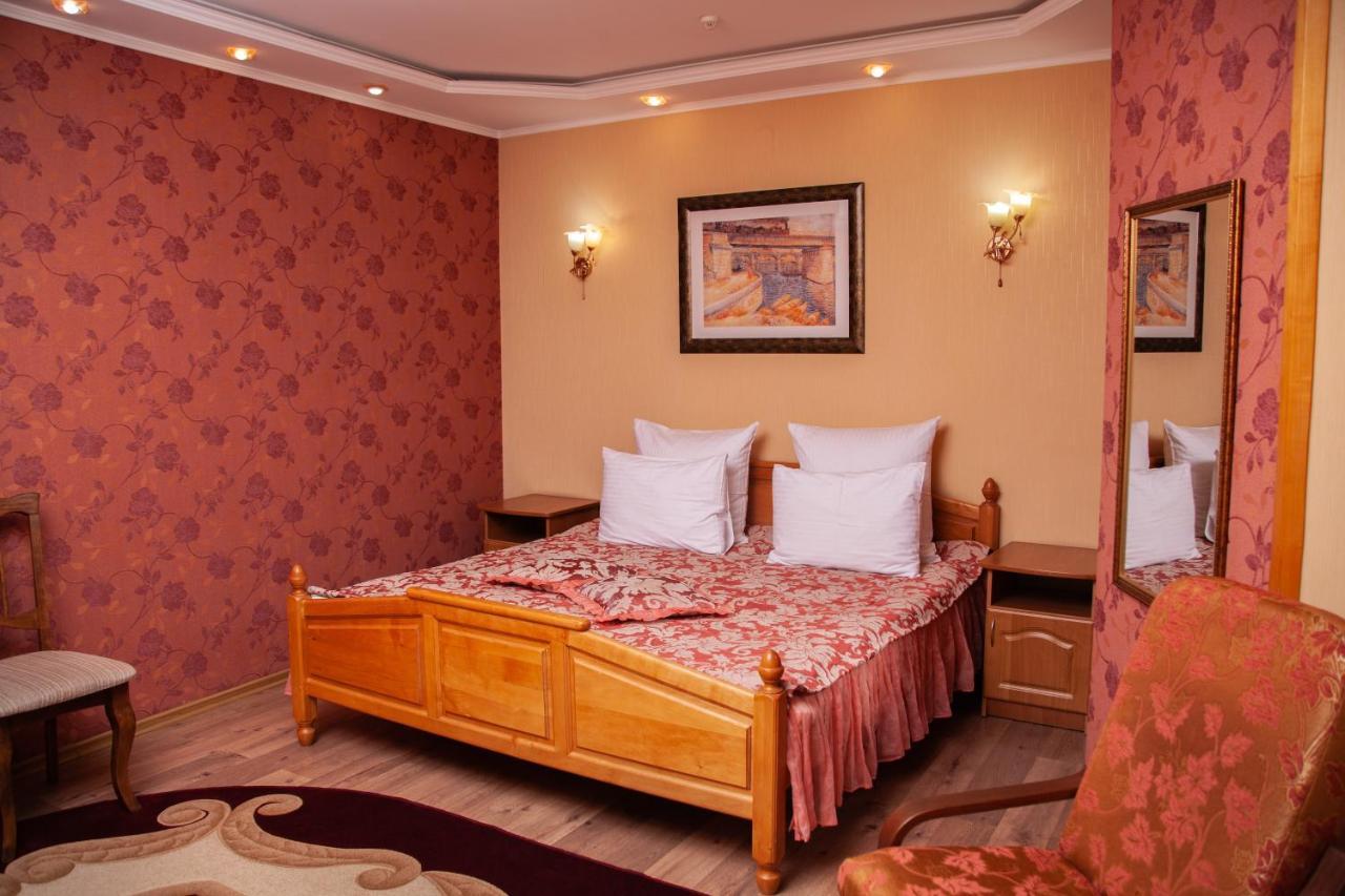 Piligrim 1 Hotel นิโกลาเยฟ ภายนอก รูปภาพ